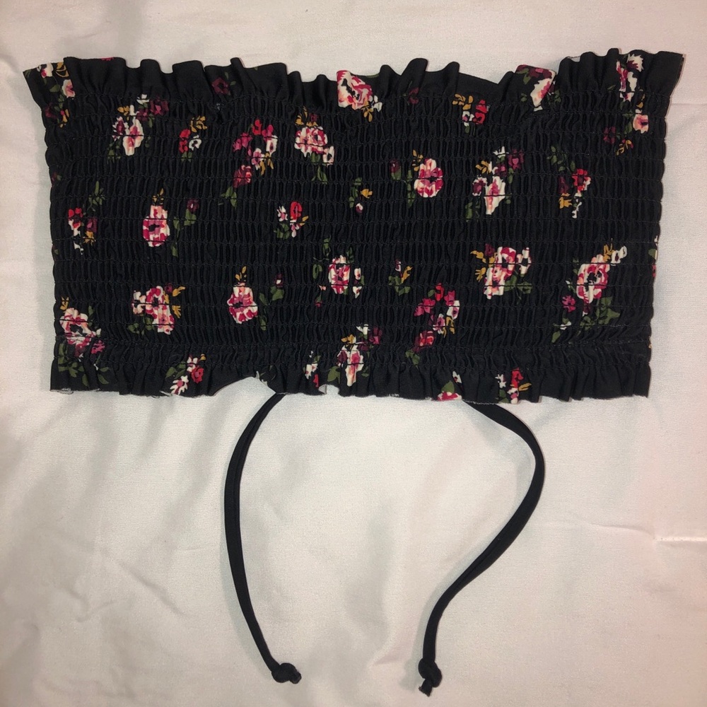 Strapless bikini top